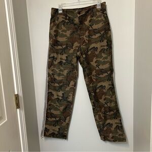 ABERCROMBIE & FITCH Women's 30 / 10R Annie High Rise Ankle Straight Camo Pants